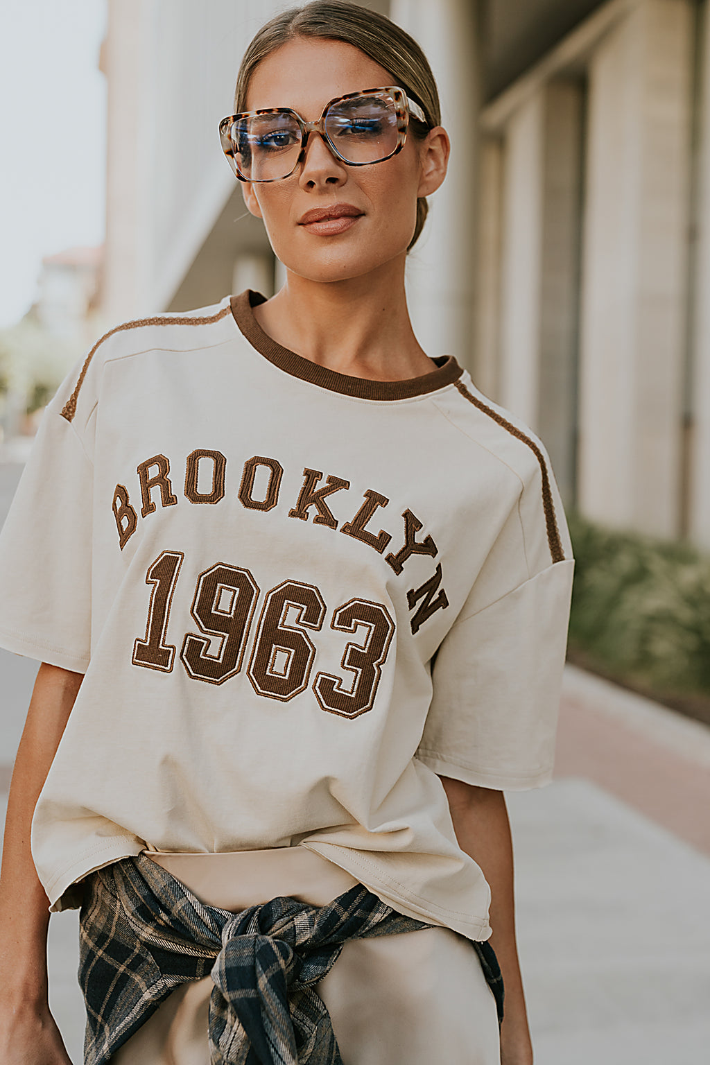 Oversized Graphic Tee in Brown