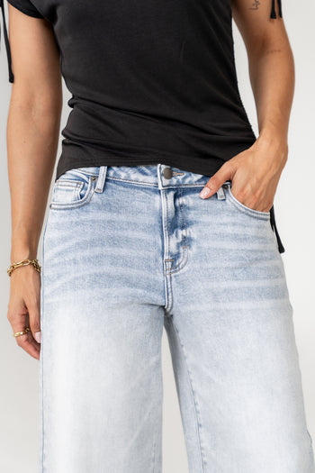 Colette Wide Leg Jeans in Light Wash