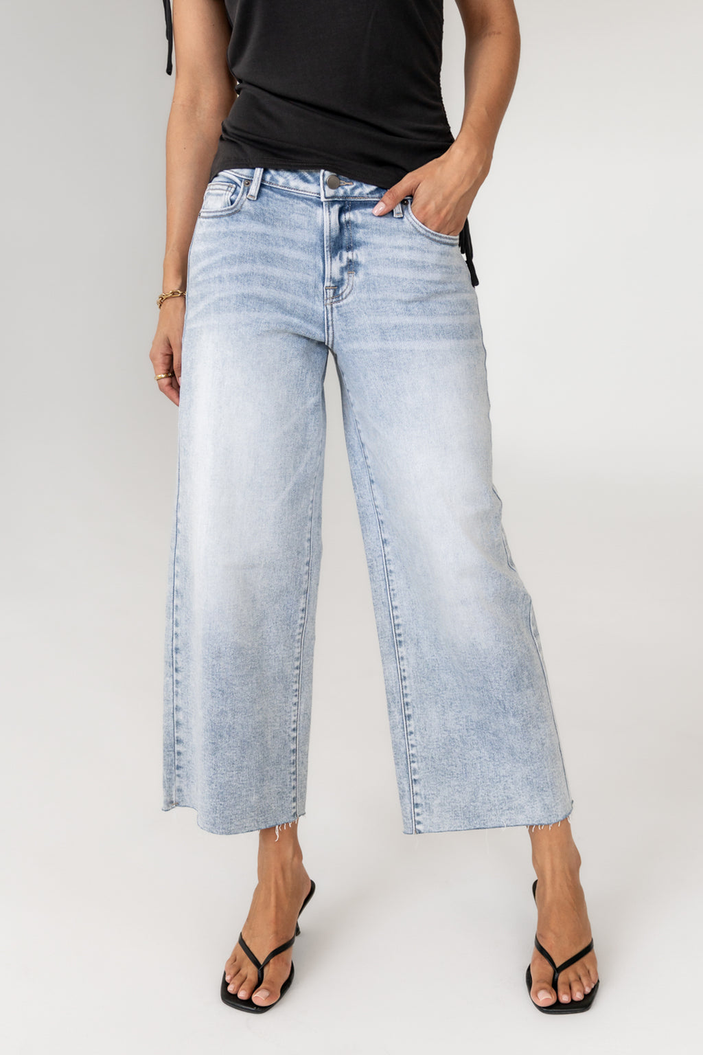 Colette Wide Leg Jeans in Light Wash