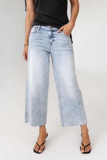 Colette Wide Leg Jeans in Light Wash