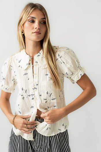 Nelly Floral Blouse in Cream