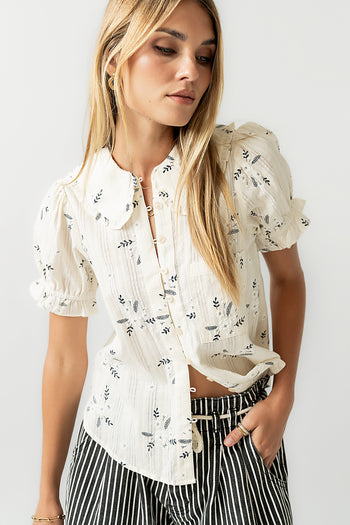 Nelly Floral Blouse in Cream