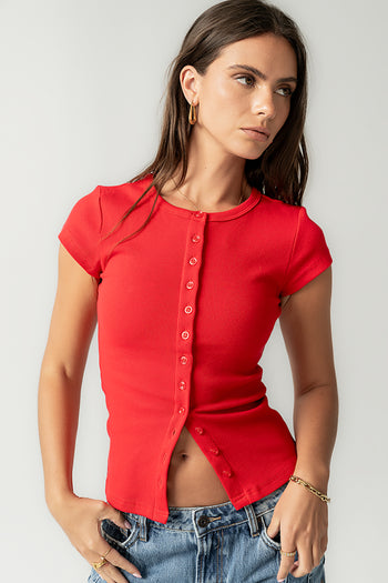 Vestia Button Up Tee in Red