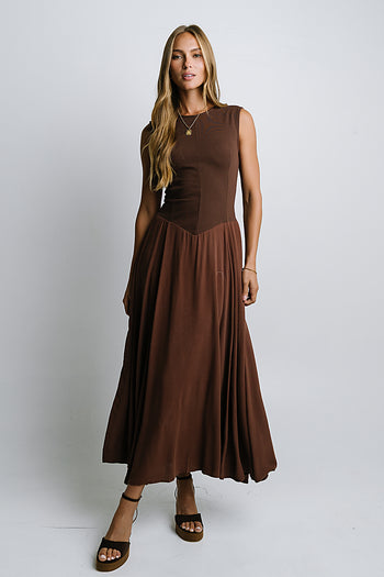 Charles Maxi Dress in Red-Brown
