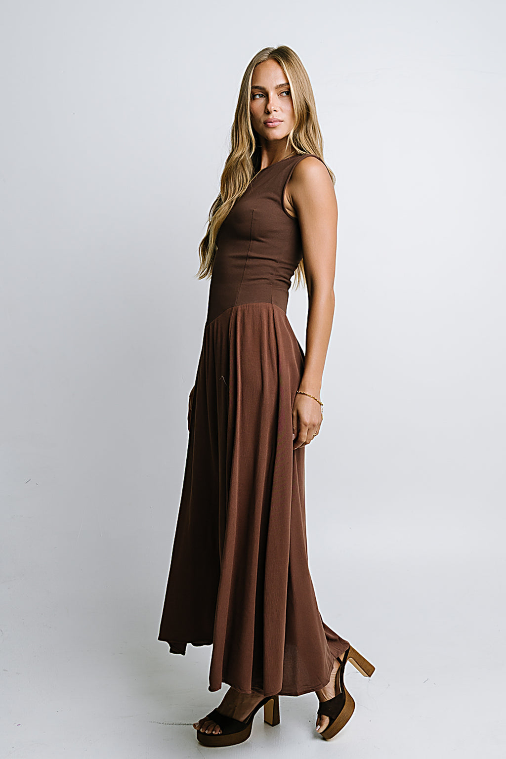Charles Maxi Dress in Red-Brown
