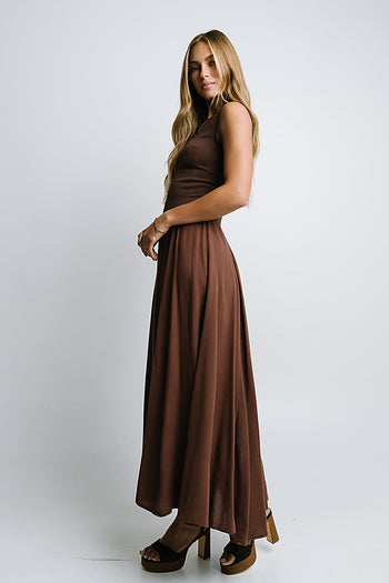 Charles Maxi Dress in Red-Brown