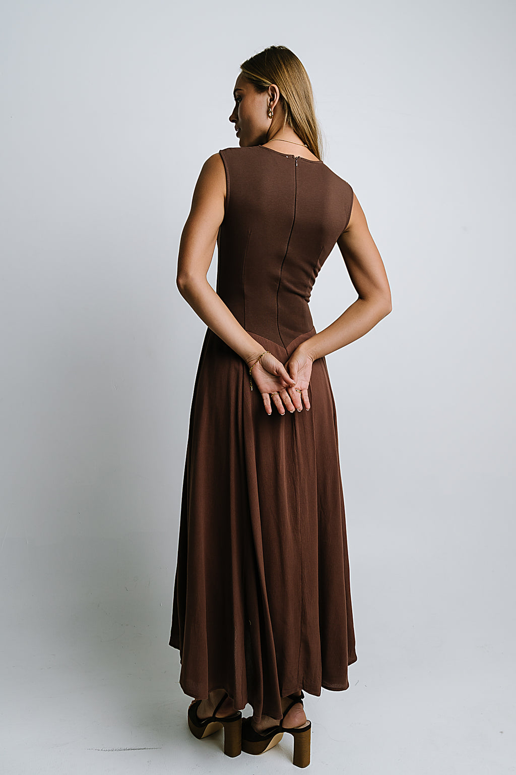 Charles Maxi Dress in Red-Brown