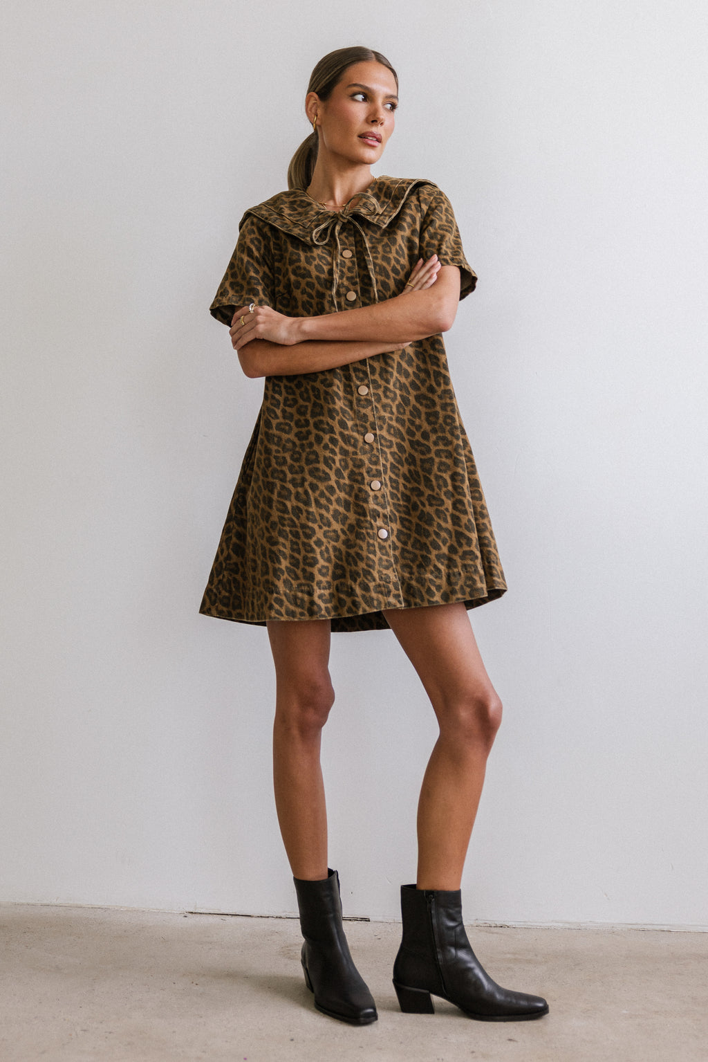 Camryn Collared Baby Doll Dress in Leopard