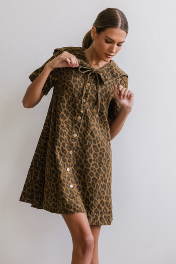 Camryn Collared Baby Doll Dress in Leopard