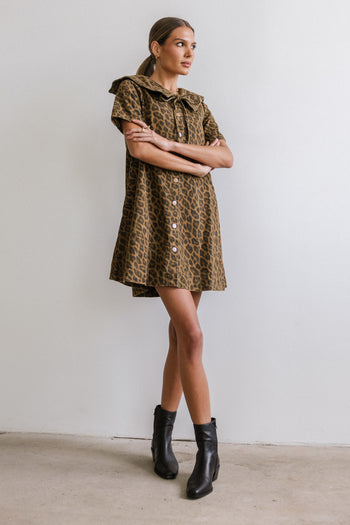 Camryn Collared Baby Doll Dress in Leopard