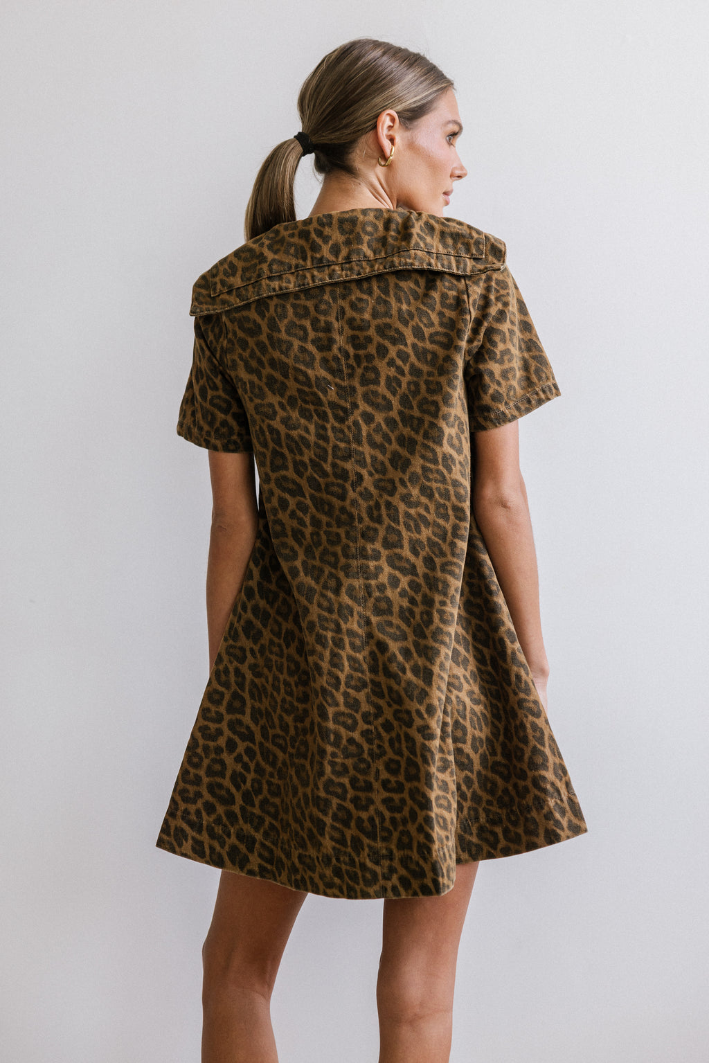 Camryn Collared Baby Doll Dress in Leopard