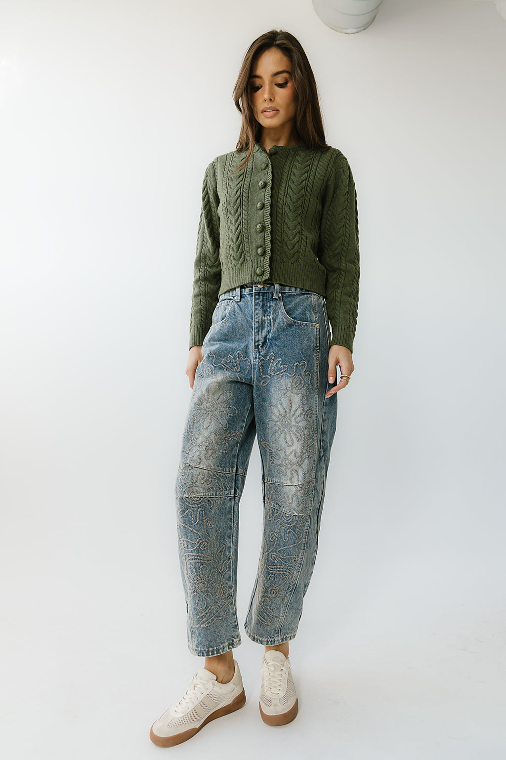 Kinsey Embroidered Barrel Jeans in Medium Wash