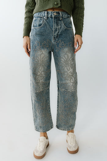 Kinsey Embroidered Barrel Jeans in Medium Wash