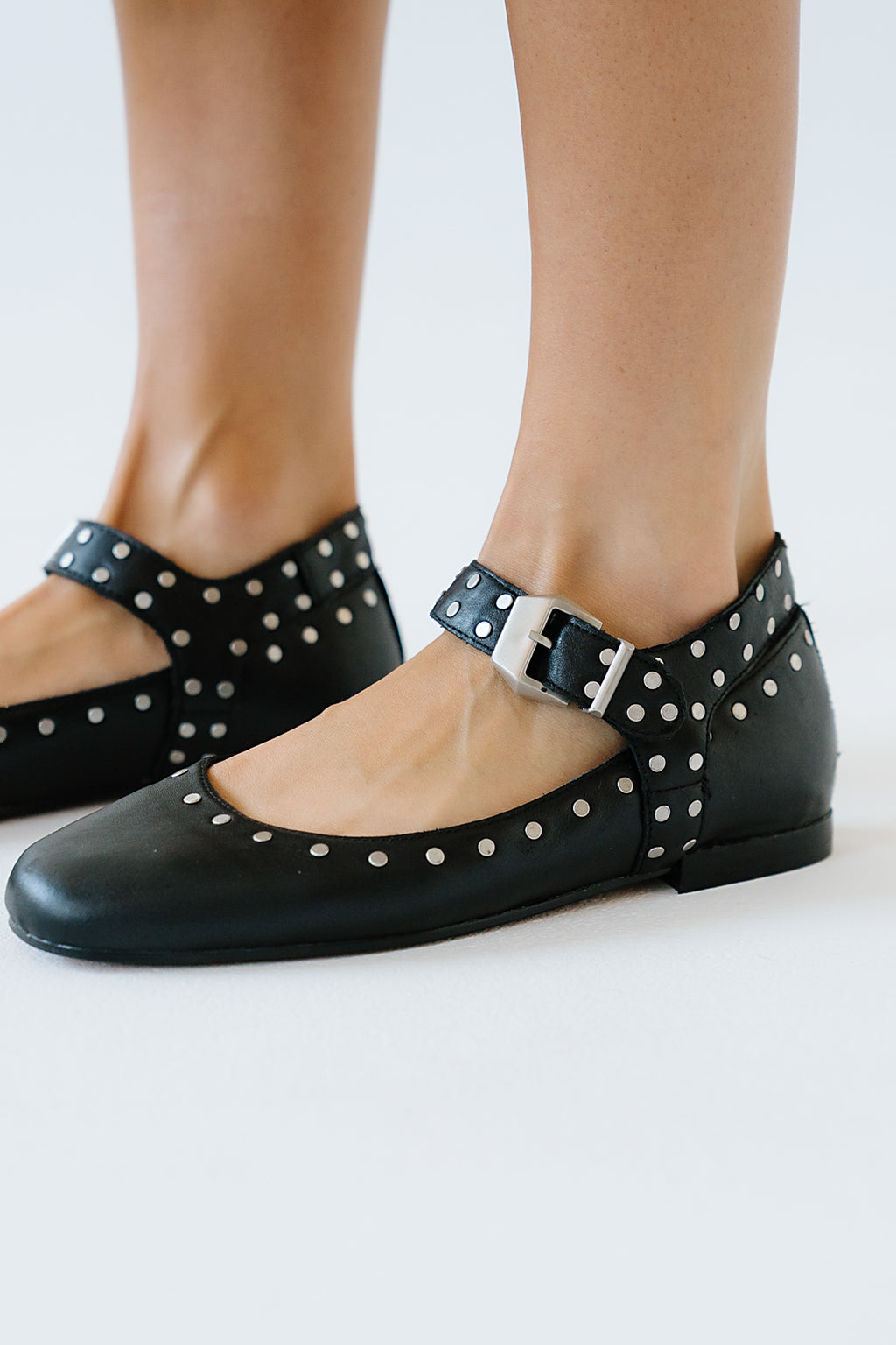 Elowyn Studded Flats