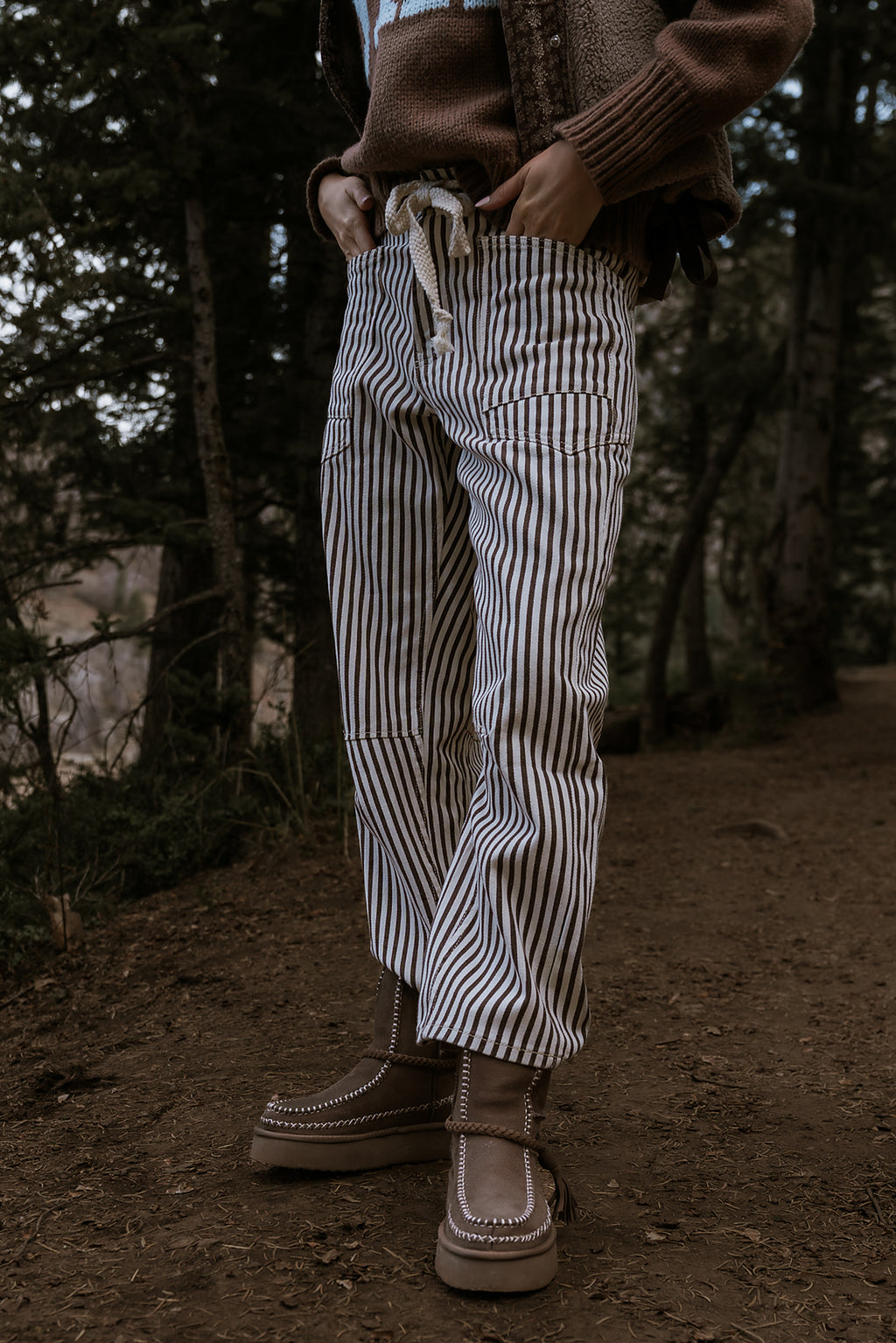 Jocelyn Barrel Jeans in Brown - FINAL SALE