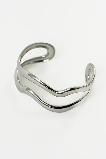 Quinny Abstract Cuff in Silver