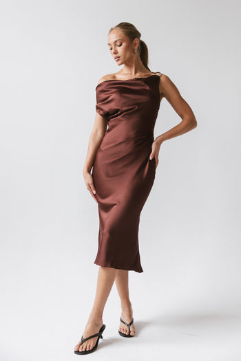 Malik Midi Dress in Burgundy