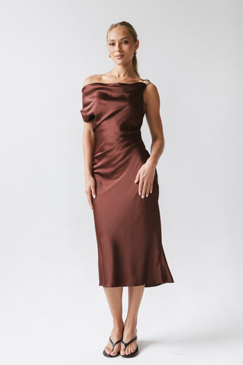 Malik Midi Dress in Burgundy