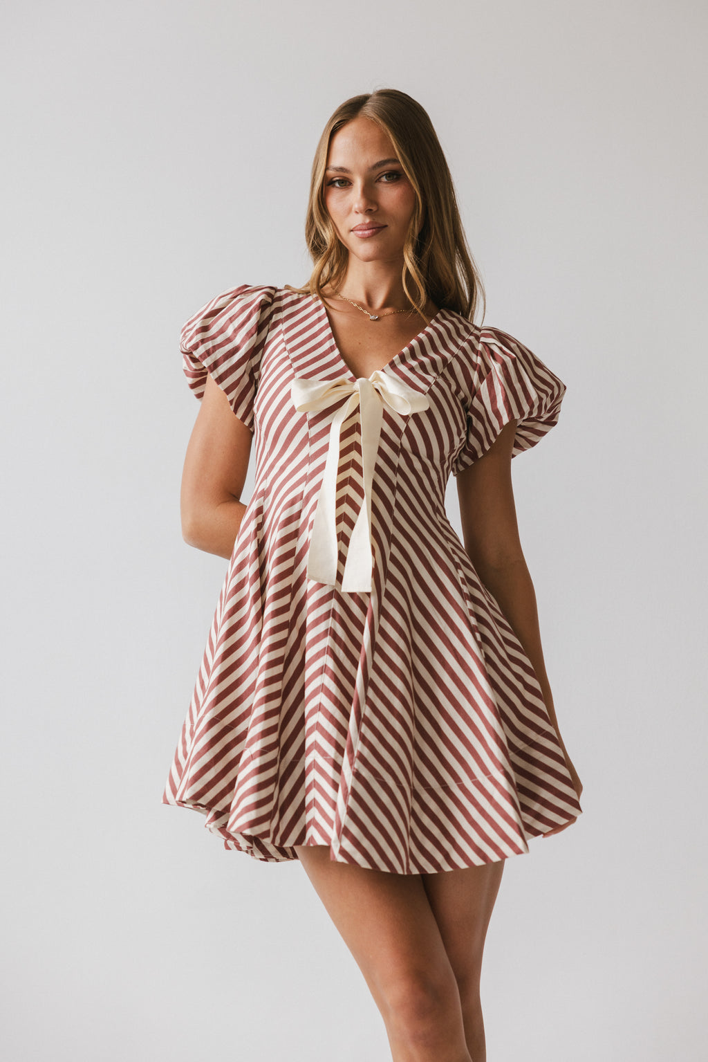 mini dress striped Anderson Blue Stripe Strapless - US 2 it features a round neckline and an adjustable tie at the back of the neck for a comfortable fit Women's Elija Mini Dress Blue