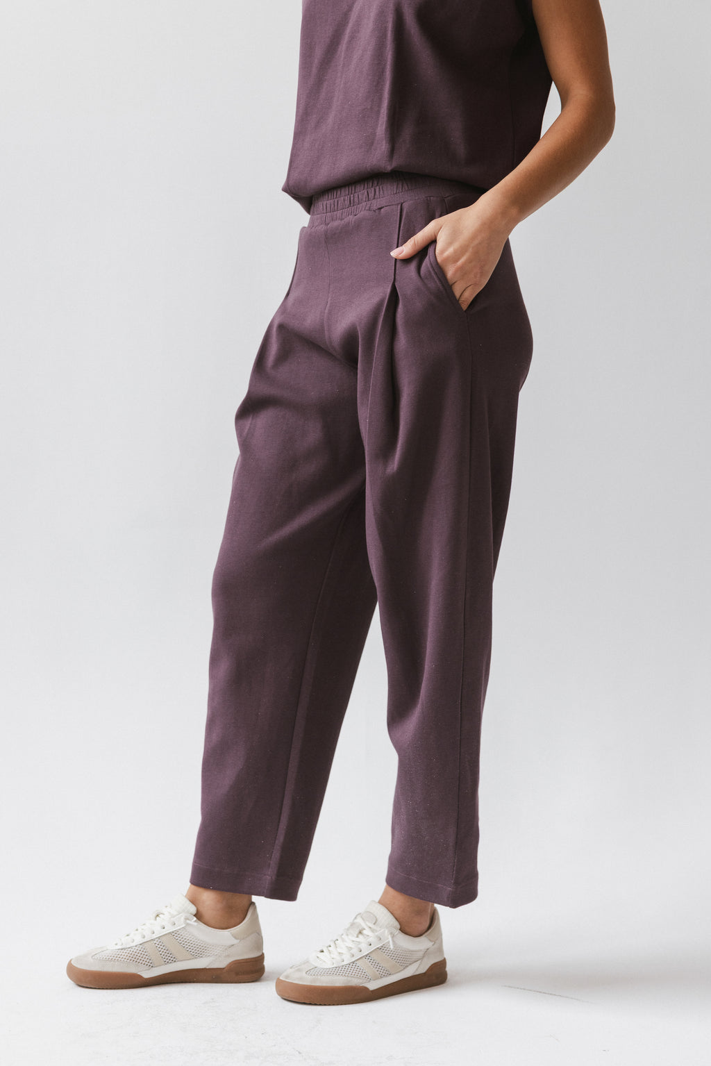 Benji Barrel Sweatpants in Plum