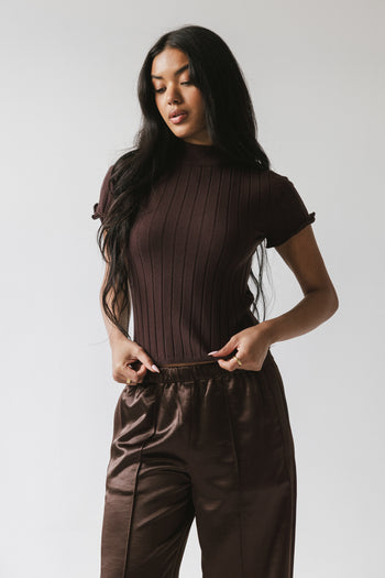 Amara Ribbed Top in Brown