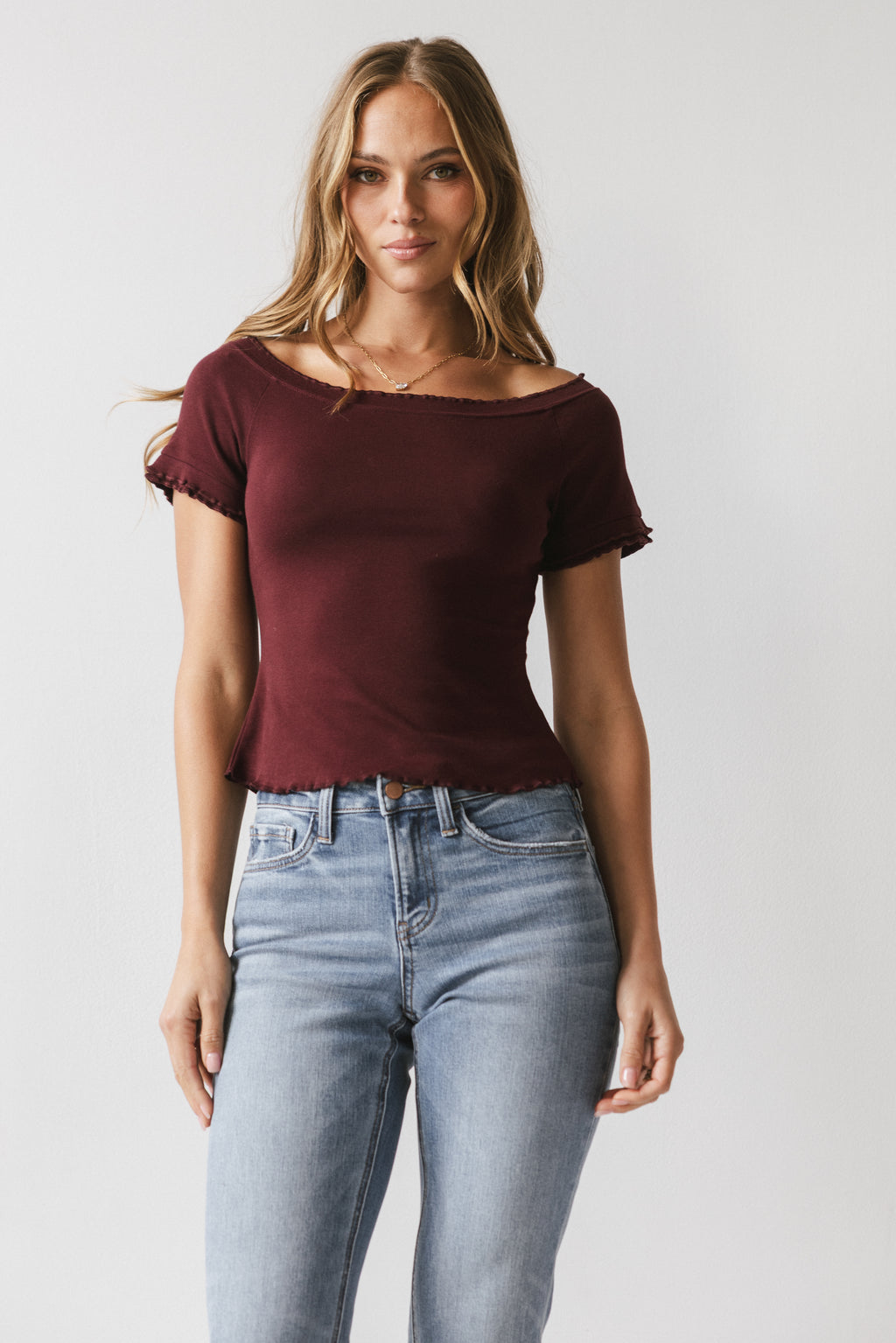 Hannah Lettuce Edge Top in Burgundy