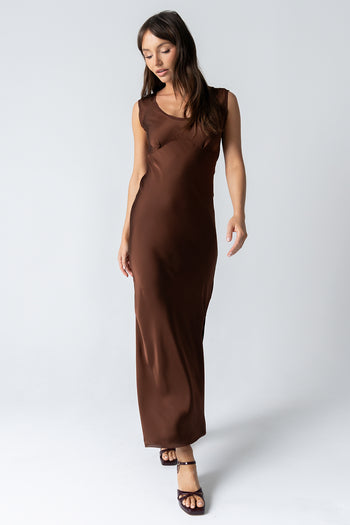 Kesley Maxi Dress in Brown
