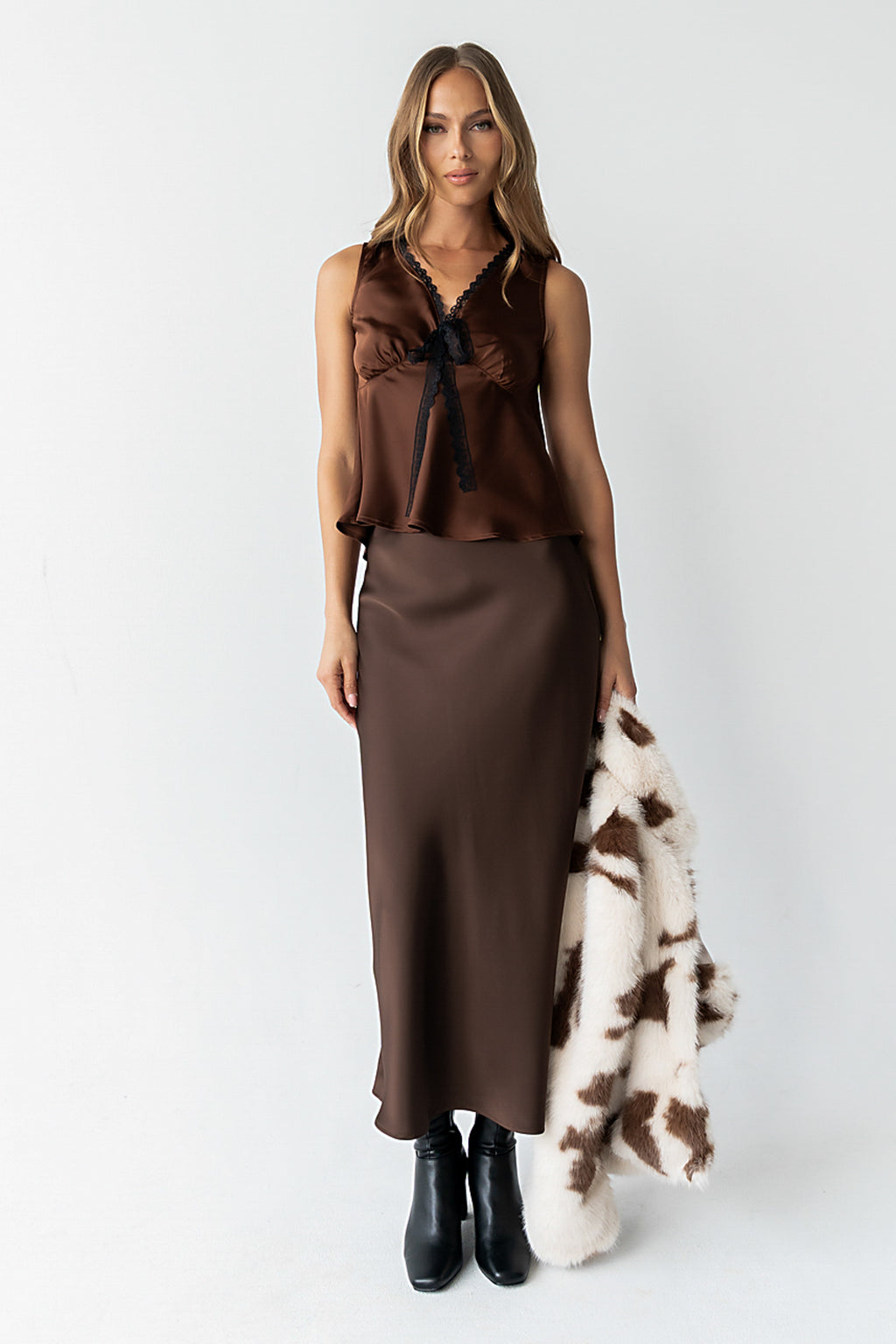 Kendall Satin Top in Brown L / Brown
