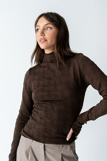 Benny Textured Top in Brown