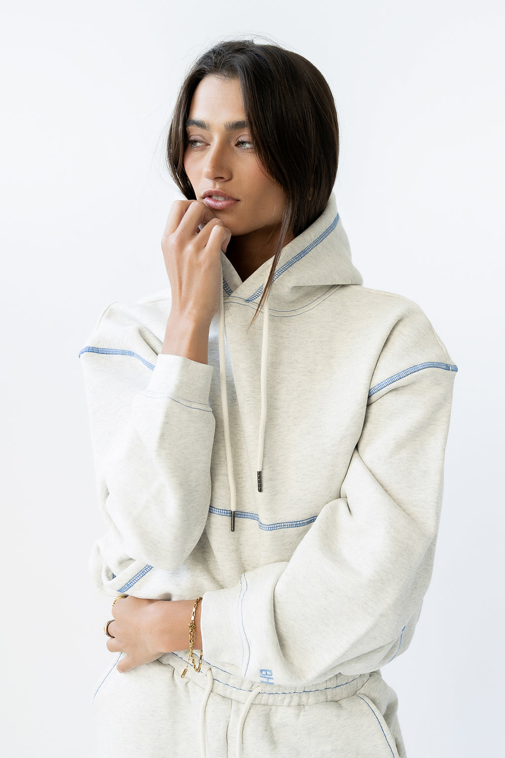 Mozie Contrast Sweatshirt in Grey