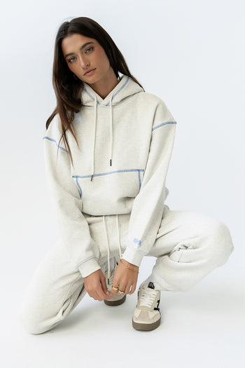 Mozie Contrast Sweatshirt in Grey