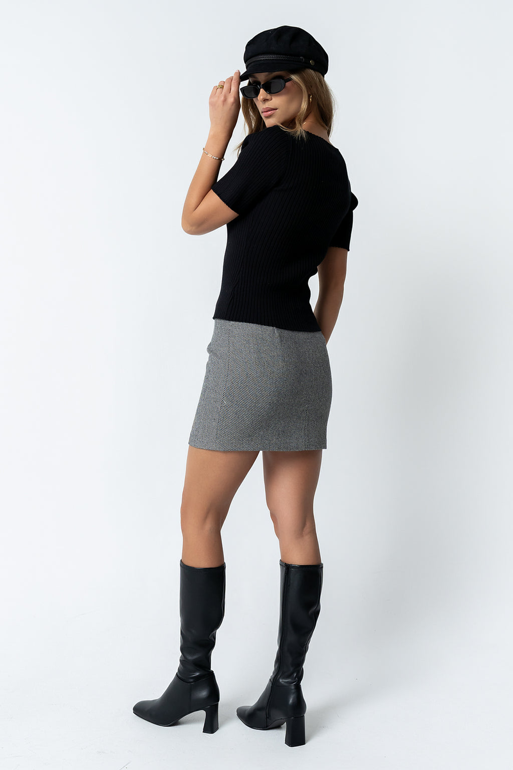Waylen Ribbed Sweater in Black