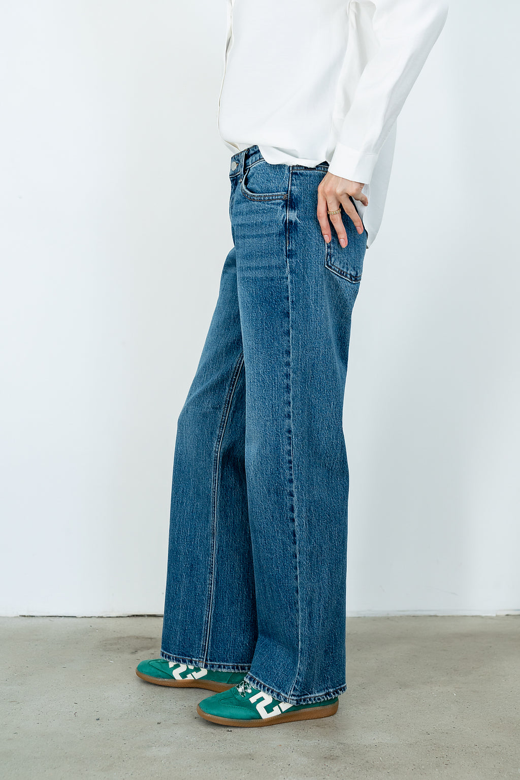 Marshall Straight Leg Jeans in Dark Wash