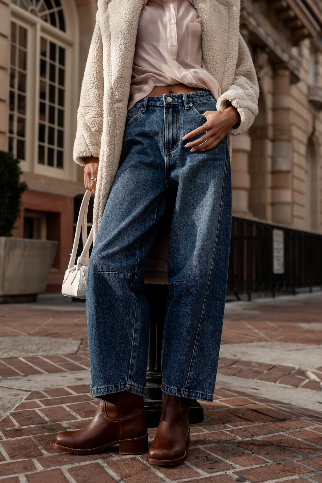 Torri Barrel Jeans