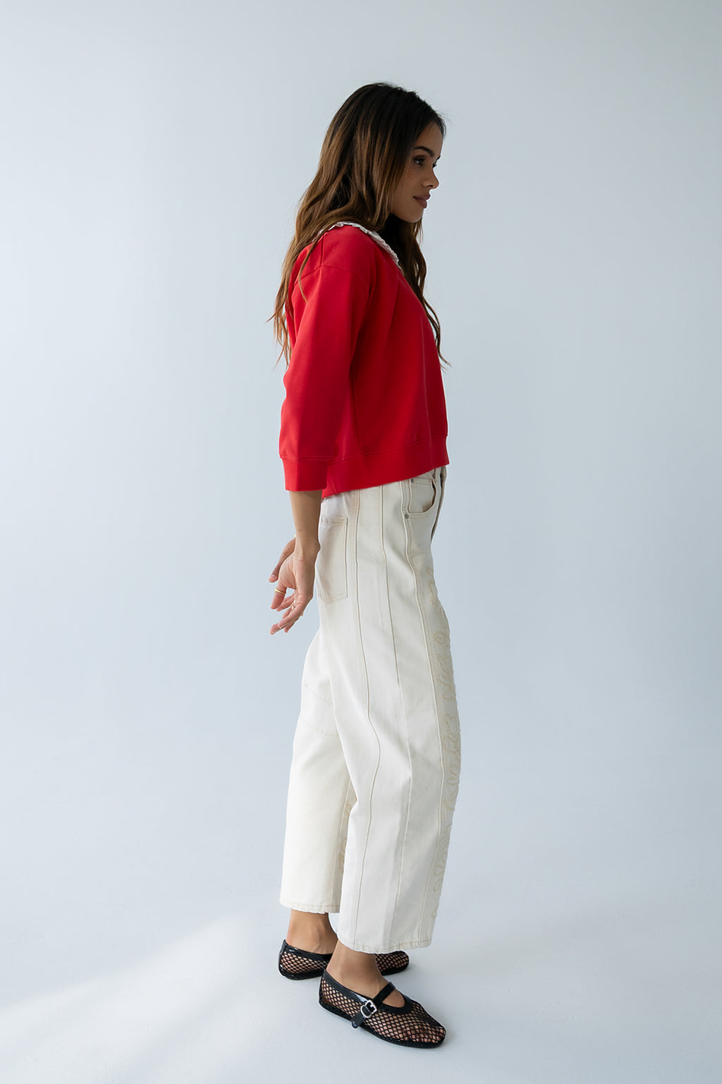 Kinsey Embroidered Barrel Jeans in Beige