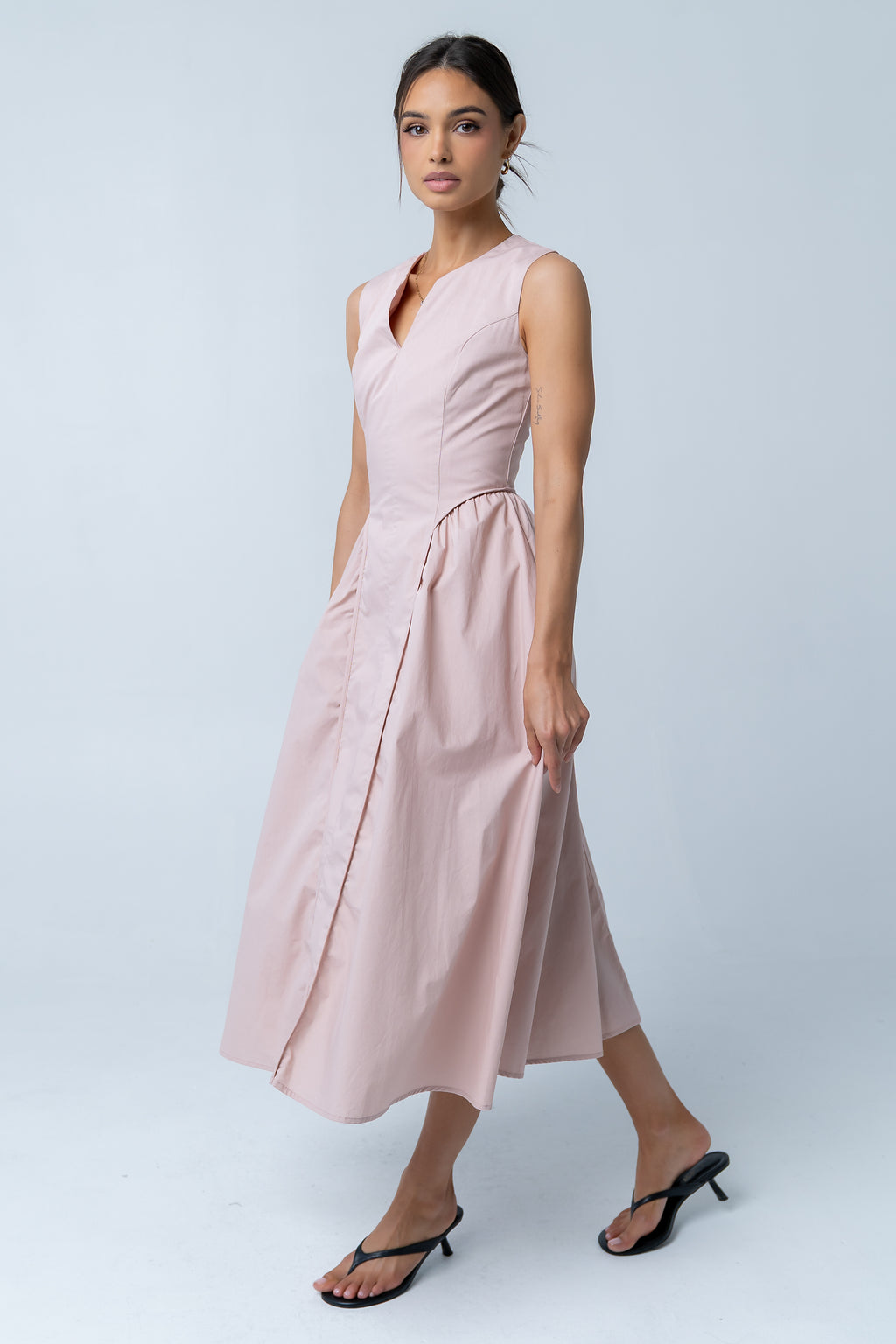 Jaynie Midi Dress in Rose