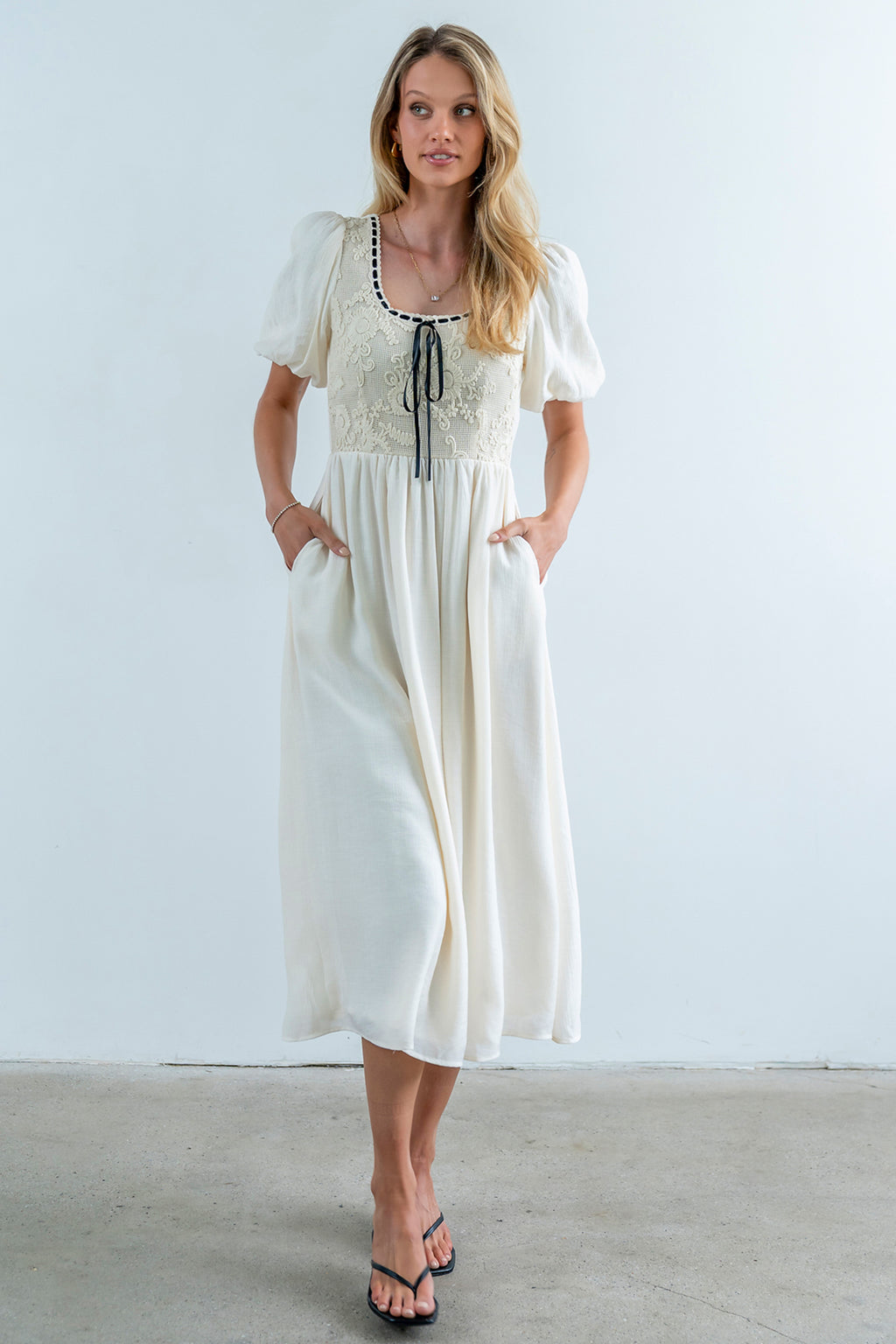 Camryn Embroidered Maxi Dress S / Natural