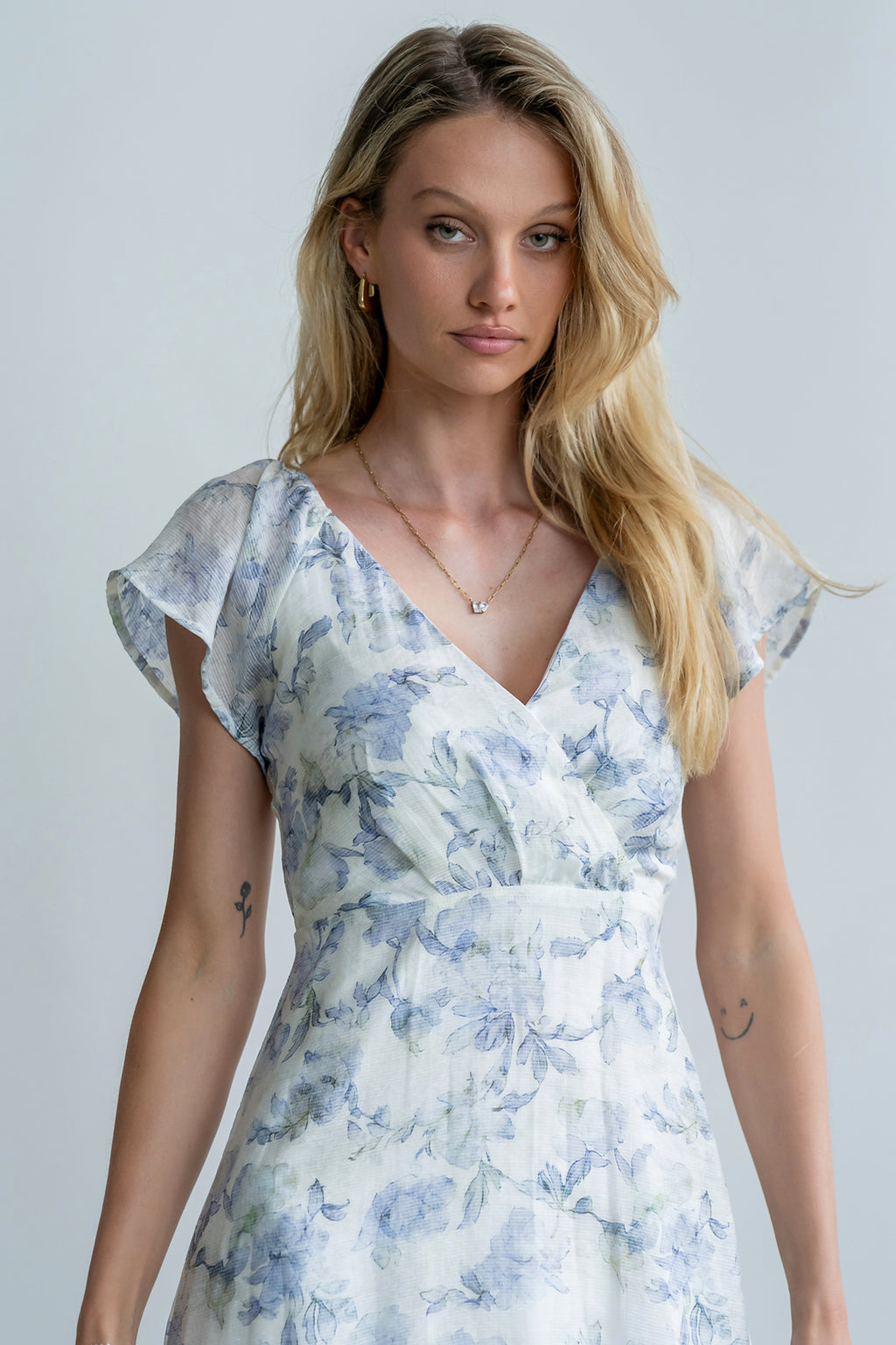 bhme Andie Floral Midi Dress in Ivory - Size Small, Non Stretch Material bhme Andie Floral Midi Dress in Ivory - Size Small, Non Stretch Material