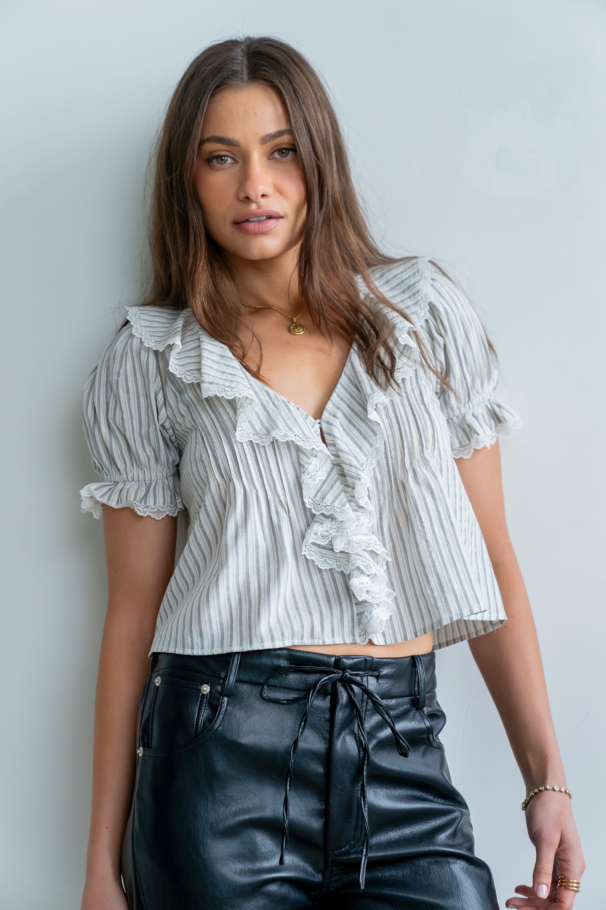 トップス andequal piping bulky frill blouse Kennedy Ruffle Blouse