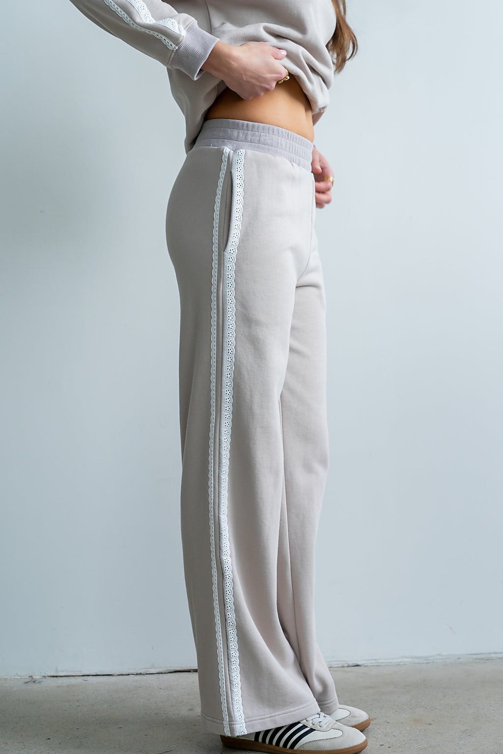 Mickey Wide Leg Jogger in Taupe