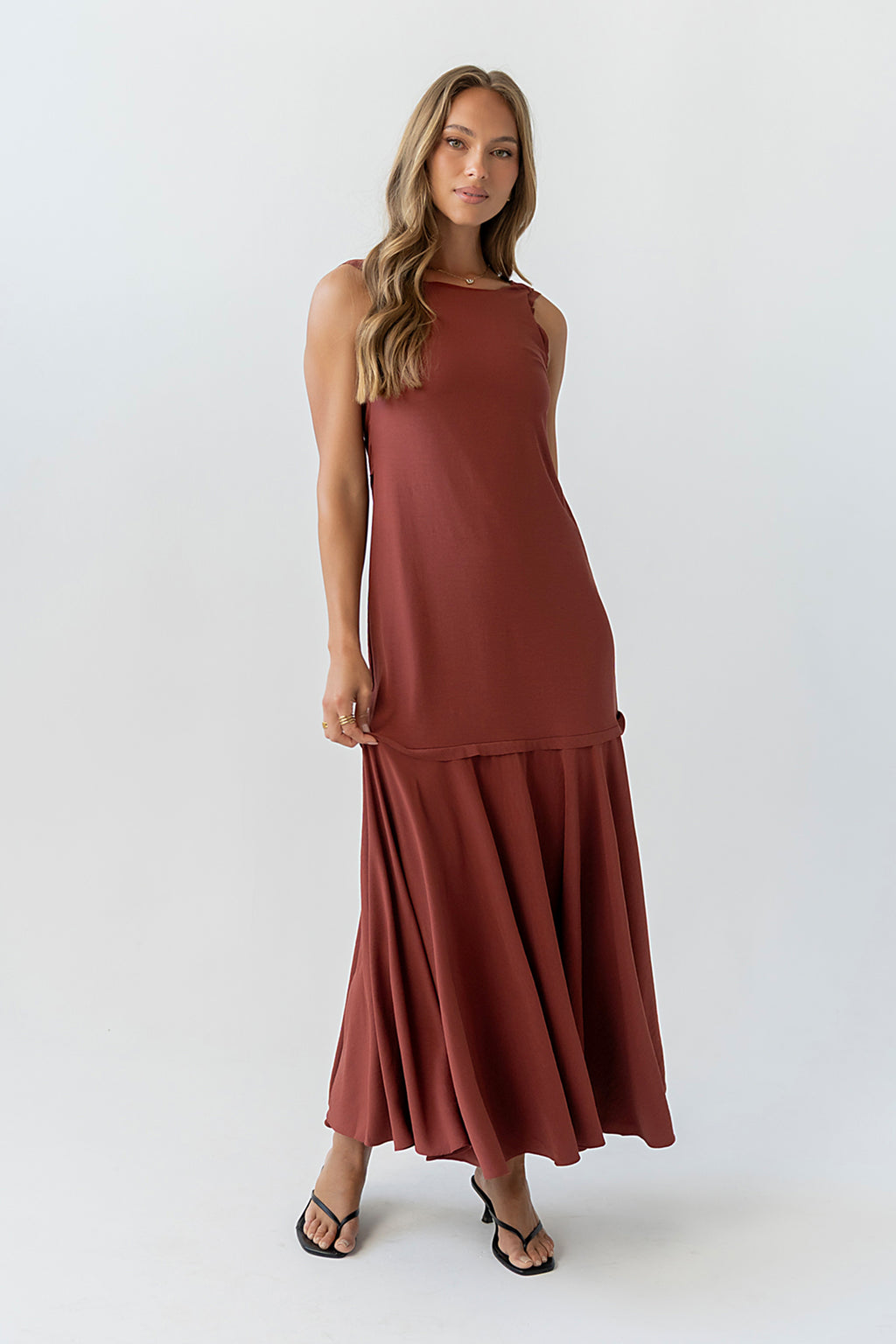 Marlon Maxi Dress in Red-Brown