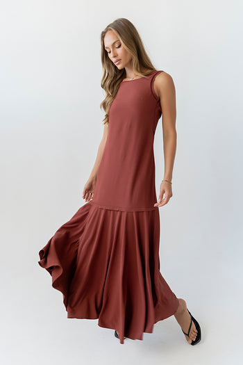 Marlon Maxi Dress in Red-Brown