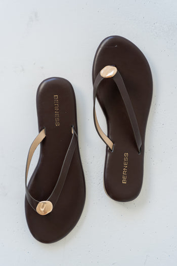 Kellen Thong Sandal in Dark Brown