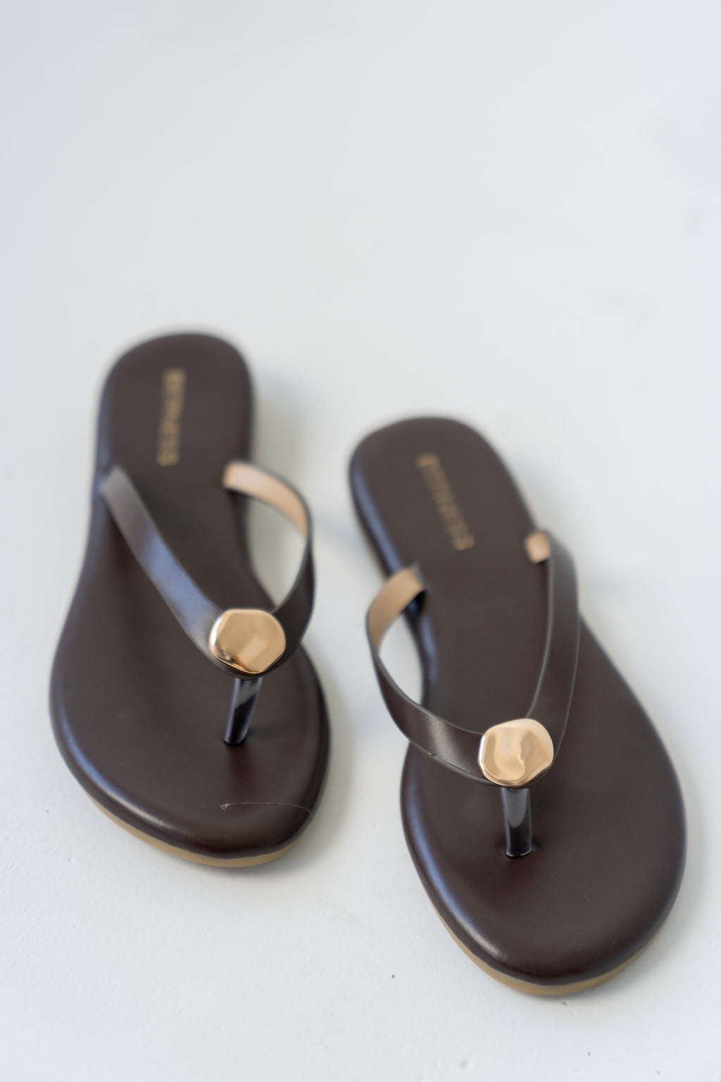 Kellen Thong Sandal in Dark Brown