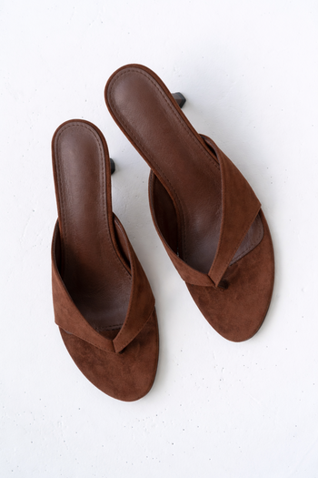 Kaiser Kitten Heel in Brown
