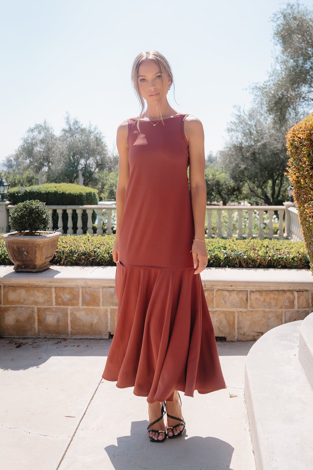 Marlon Maxi Dress in Red-Brown S / Red-Brown