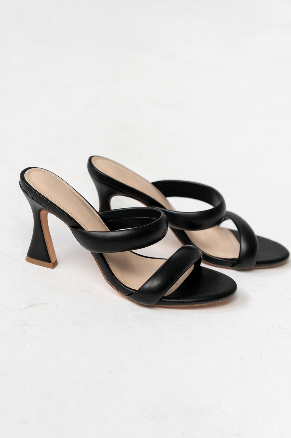 Marco Strappy Heel in Black