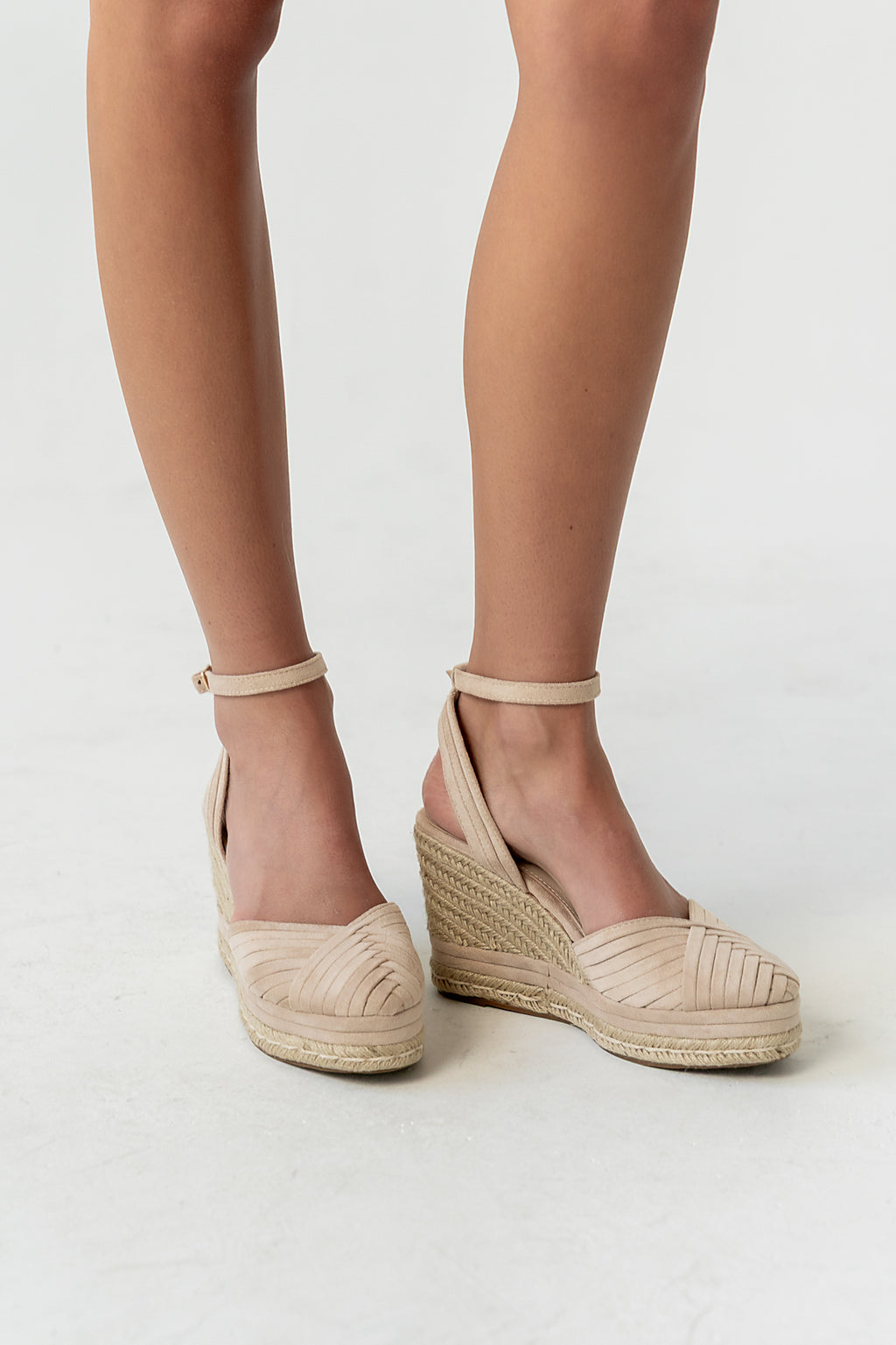 Becca Wedge Sandal in Natural