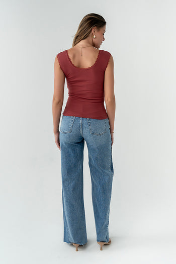 Sawyer Lace Trim Tank Top in Berry