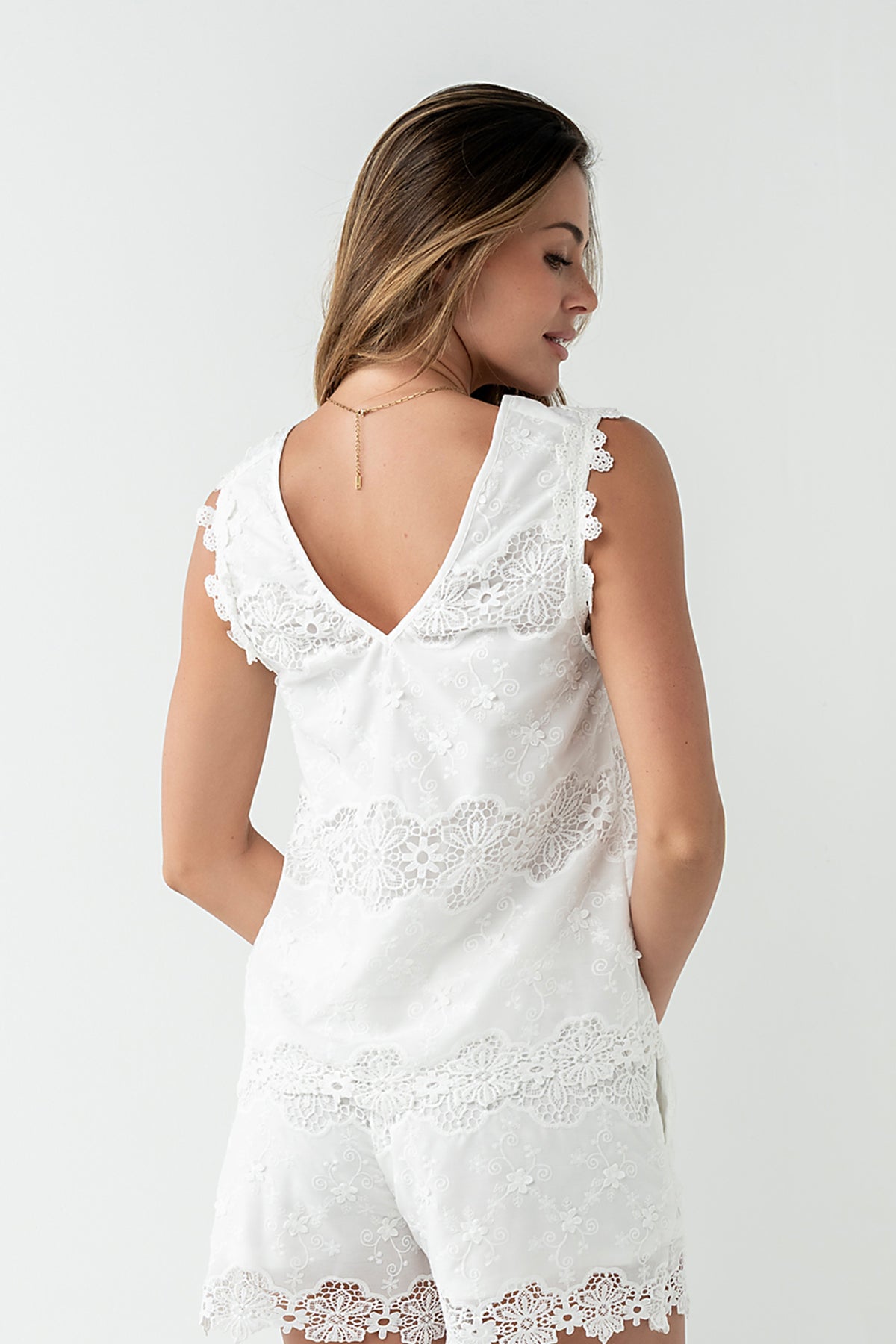 Elliah Elliah Embroidered Tank Top